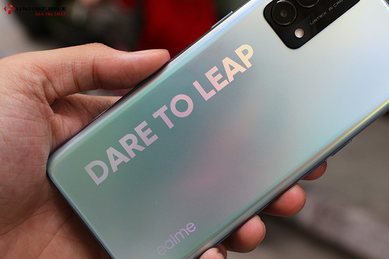 realme q3 pro carnival