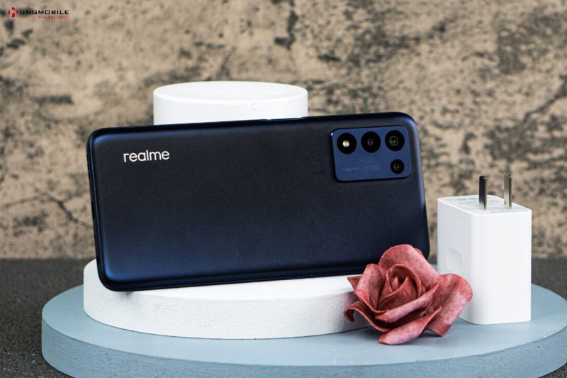 die-n-thoa-i-realme-q3s-gia-re-2