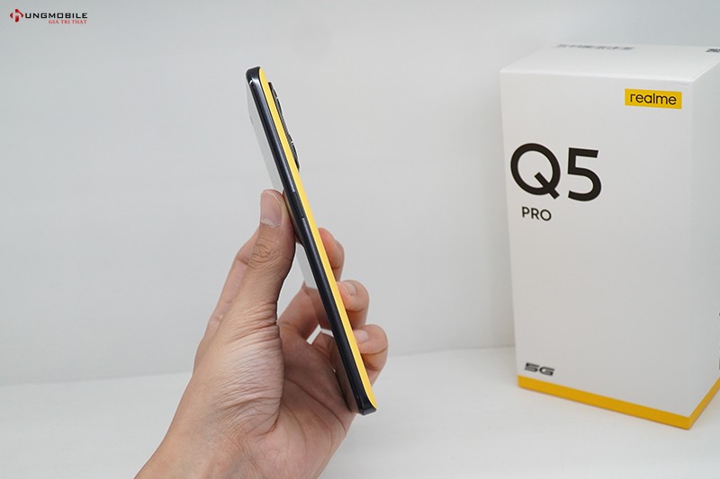 dt-realme-q5-pro-gia-re-12