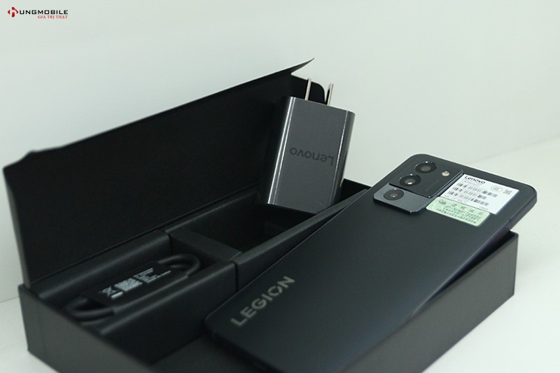 lenovo-legion-y70-gia-re1x