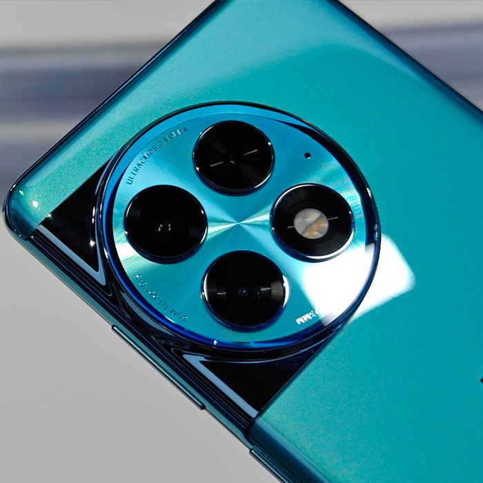 oneplus-ace-2-pro-gia-re-u