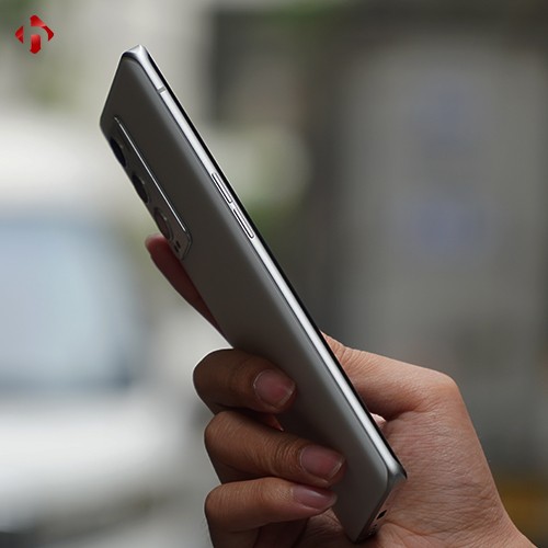 realme-master-explorer-hungmobile-11