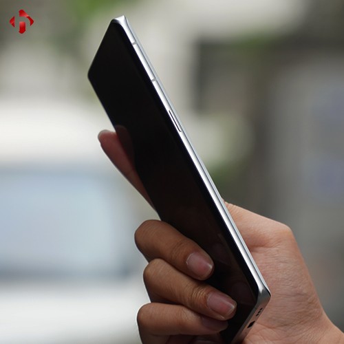 realme-master-explorer-hungmobile-12