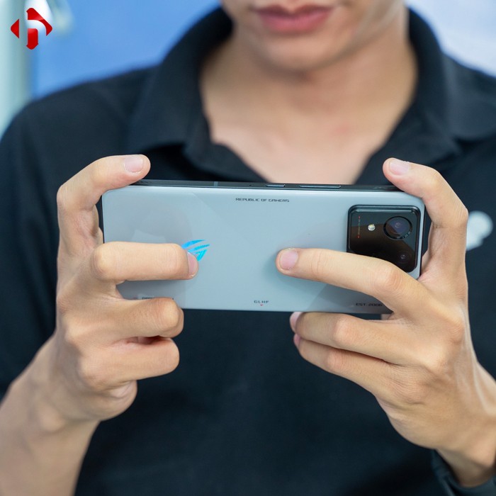 die-n-thoa-i-rog-phone-8-5g-gia-re-1