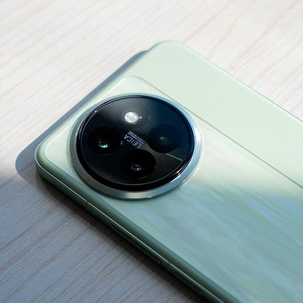 xiaomi-civi-4-pro-5g-gia-re-14