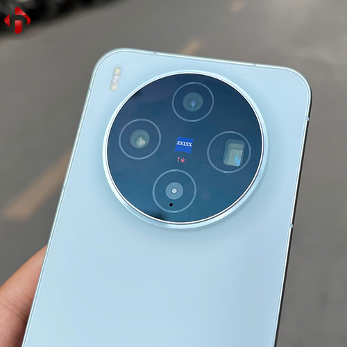 vivo-x300-5g-4-1