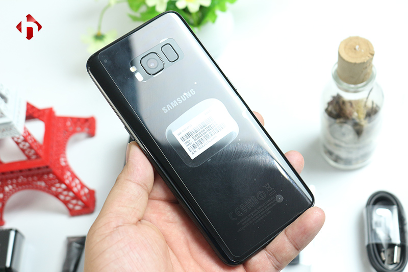 Mặt sau của 39Go99 Galaxy S8