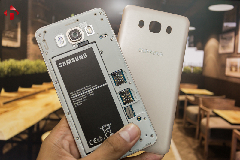 39Go99 Galaxy J7 2016