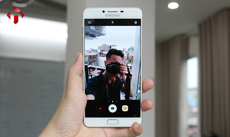 Camera trước 16.MP trên C9 Pro