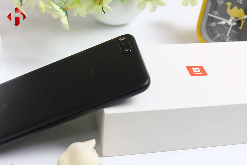 Camera kép xóa font ảo diệu