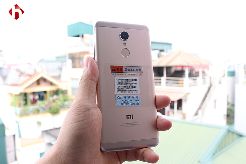Mặt sau của Go998 Redmi 5