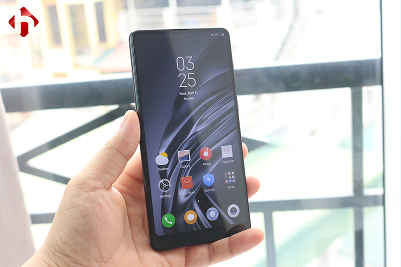 Màn hình Fullview tỉ lệ 18:9 trên Mi Mix 2s