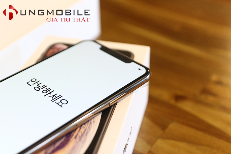 Mặt trước iPhone XS Max