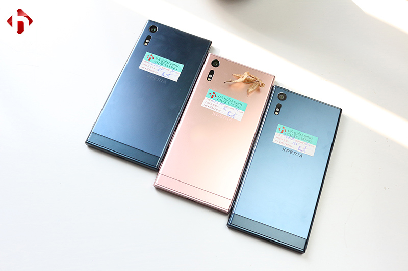 Thiết kế mặt sau Sony XZ