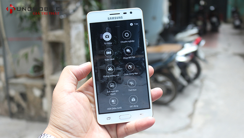 Camera trên Galaxy J3 Pro