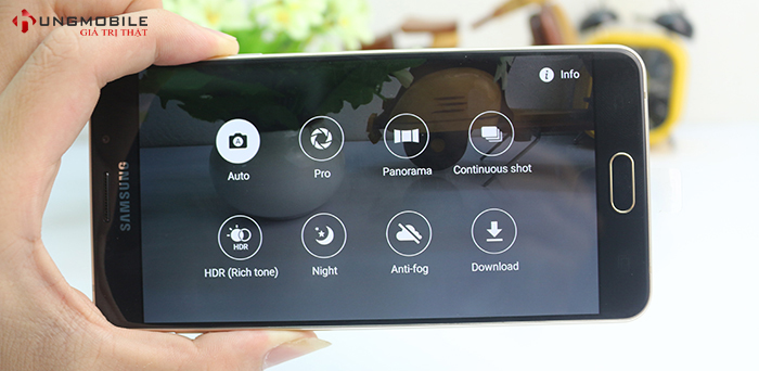 Camera galaxy A7 2016